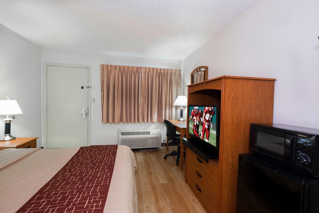Red Roof Inn Columbus Northeast Westerville Buitenkant foto