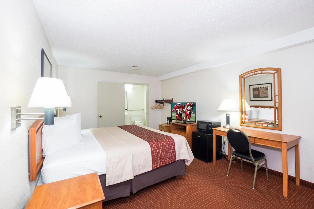 Red Roof Inn Columbus Northeast Westerville Buitenkant foto