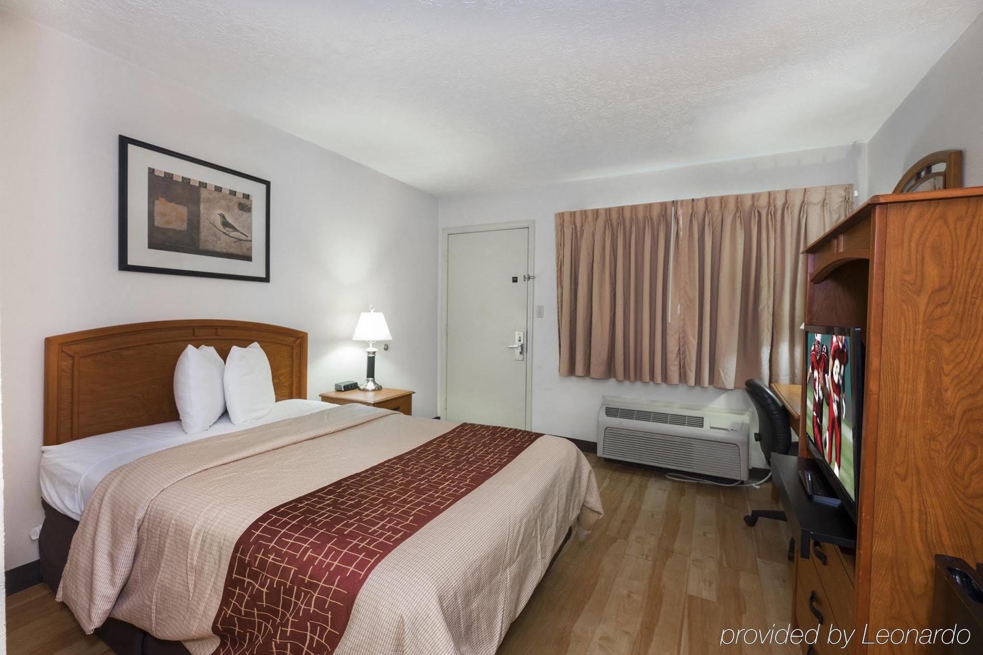 Red Roof Inn Columbus Northeast Westerville Buitenkant foto